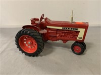 ERTL Farmall 806 Tractor