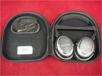 Finite AudioWorx Stereo Headset with Case (NEW)