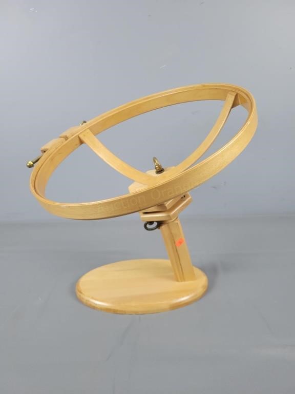 Jasmine Easy Spinner Hoop And Stand Quilting