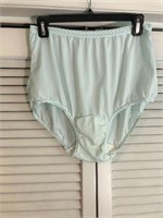 VINTAGE LEGGS NYLON PANTIES SIZE 8