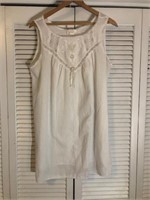 VINTAGE CACHET NIGHTGOWN LARGE