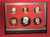 1982 U.S. Proof Set  (5 Coins+Treasury Medallion)