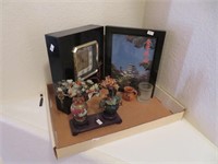 Lot: Clock, Jade Floral in Brass, More