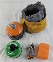 Camping stove set including carrying case
