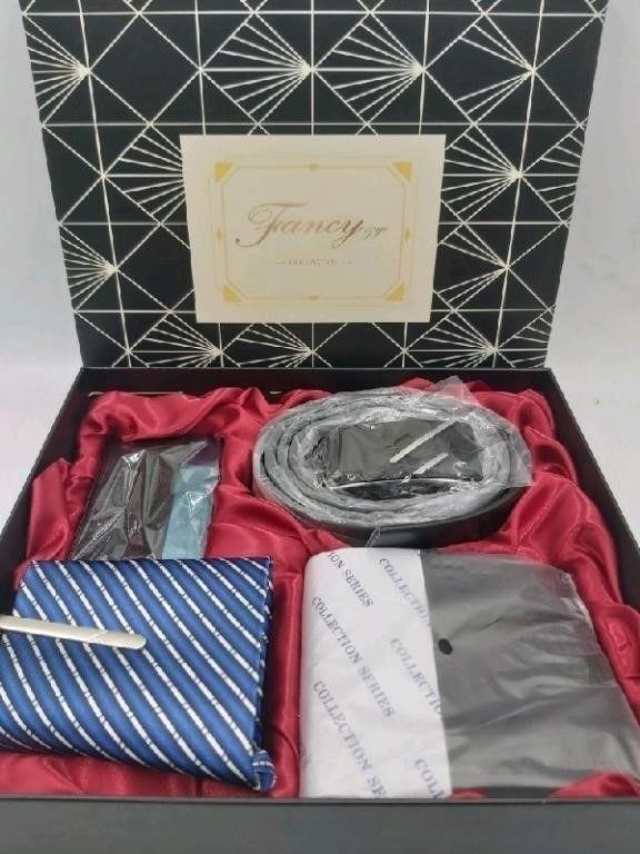 Men's Fancy Gift Set With Wallet, Belt, Cardholder