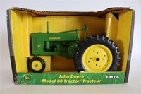 JOHN DEERE MODEL 60 TRACTOR ERTL 1/16