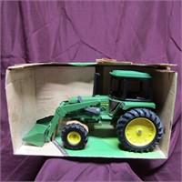 John Deere utility tractor w/end loader w/box.