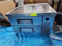 TRUE 3' SELF CONTAINED REFRIGERATED GRILL STAND