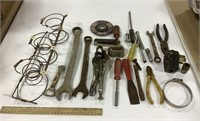 Tool lot w/ wrenches
