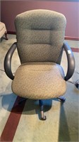 Hon office chair, five leg roller, cloth seat,