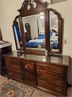 Stanley Large Bedroom Dresser w/ Folding Mirrors