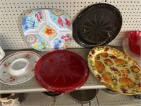 Plastic Serving Trays & Dishes