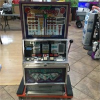 TRIPLE DIAMOND 25 CENT SLOT MACHINE