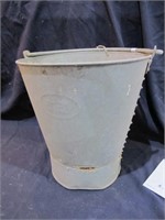 METAL WELL BUCKET