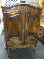 FRENCH PROV DOUBLE DOOR CHINA CAB