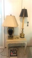 End table 25 x 21 x 15 inches, 2 Lamps,