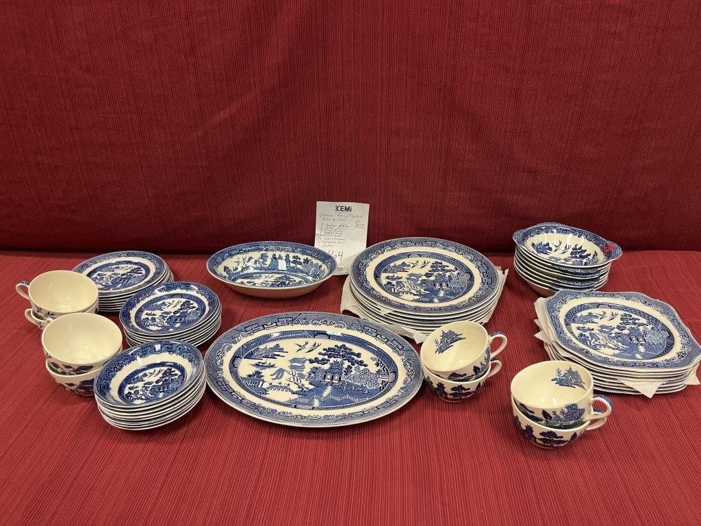 57 pc Johnson Bros England Blue Willow China, 8