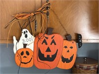 Wood Jack-O_lantern Halloween Sign