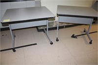 2 Small Rolling tables
