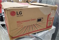 LG Microwave Oven in Box.  Model LCS0712ST