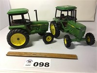 2 2550 JOHN DEERE TRACTORS