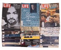 Vintage 1960s LIFE Magazines (25)