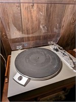 TOSHIBA TURNTABLE W REALISTIC AMP