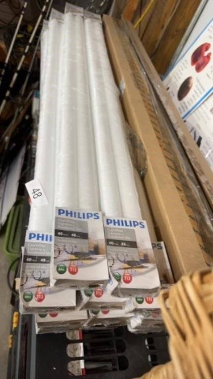Large lot of 48 inch fluorescent lights