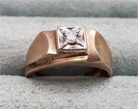 10K Gold Ring w Stone (possibly diamond)