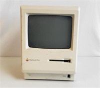 Vintage Apple Machintosh Plus Computer