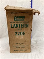 Coleman Mo. 220E Camping Lantern w/ Box, Appears