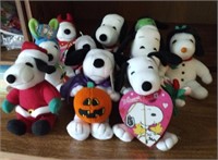 Snoopy collectable stuffed animals. Total of 11