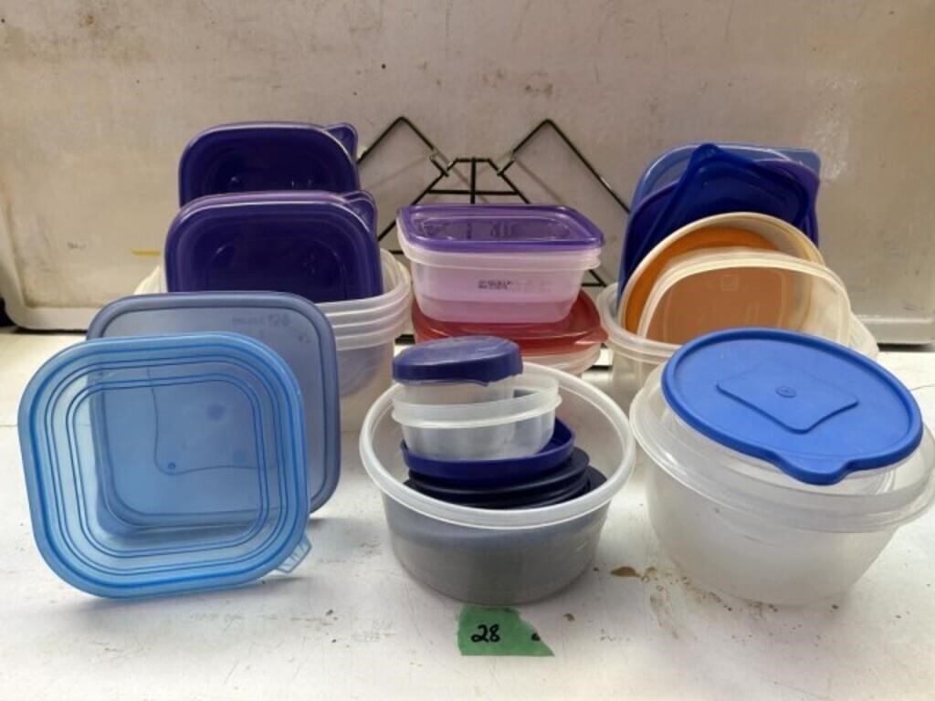 misc Tupperware & lids & dish drainer