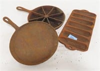 2 CAST IRON CORN BREAD PANS AND 1 GIDDLE - RUSTY
