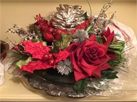 CHRISTMAS ARRANGEMENT IN PYREX SILVERPLATE