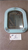 ANTIQUE MIRROR SHOWS WEAR