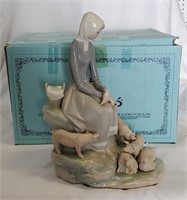 Lladro 4572 Girl With Piglets Figurene In Box