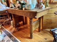ANTIQUE WOOD TABLE