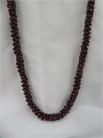 LADIES GARNET BEAD NECKLACE