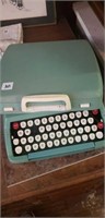 Vintage Smith-Corona manual typewriter. Portable
