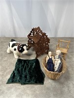 Small dolls, Roly-Poly cow toy, some doll