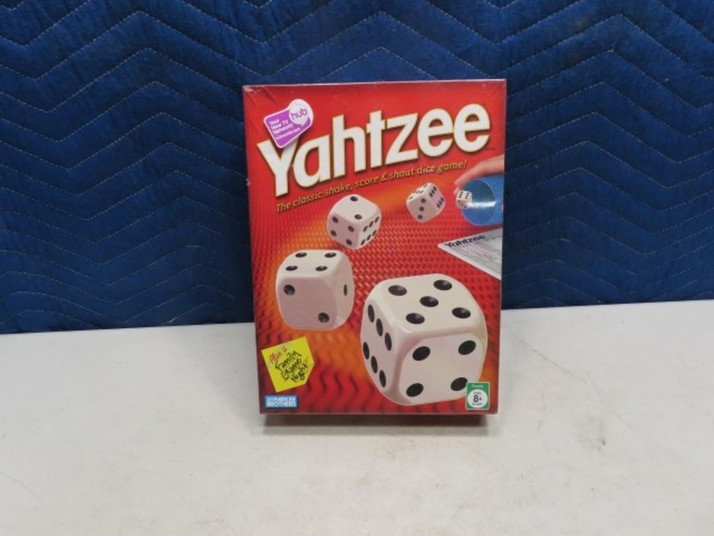 New YAHTZEE Board Game