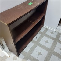 B389 Book case, weak shelf