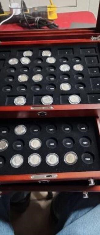 20 - Silver dimes (Mercury & Jefferson) in case
