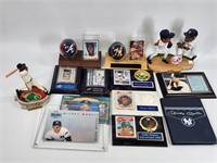 BOBBLEHEADS, REPLICA STAR CARDS, PLAQUES