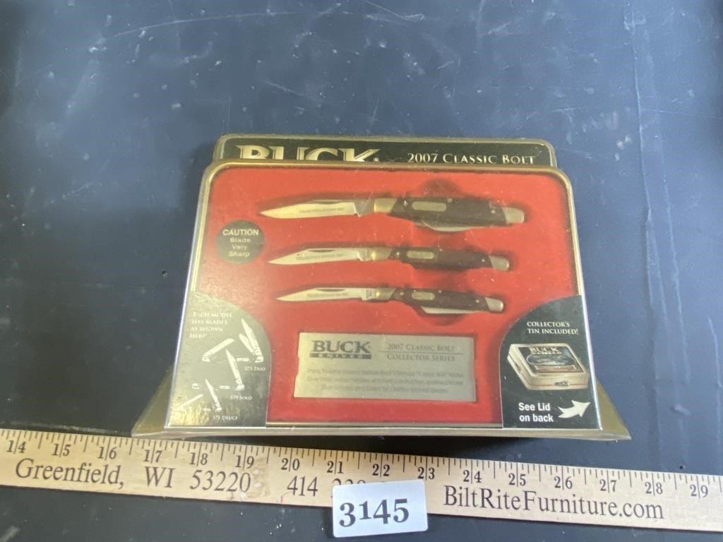 Buck Knives 2007 With Collectible Tin