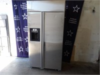 General Electric Household Refrigerator 41" X 25"