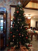 Christmas Tree, Pre-lit, Decorated! 7.5'
