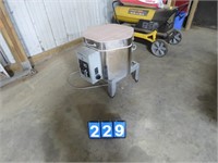 PARAGON HIGH FIRE KILN MODEL LT-3K BEING RESOLD