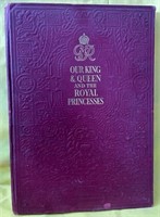 M - VINTAGE ENGLISH ROYAL FAMILY BOOK (T27)